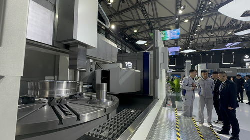 通用技術(shù)齊二機床兩款產(chǎn)品亮相CCMT2024，展現(xiàn)國產(chǎn)高端裝備硬實力
